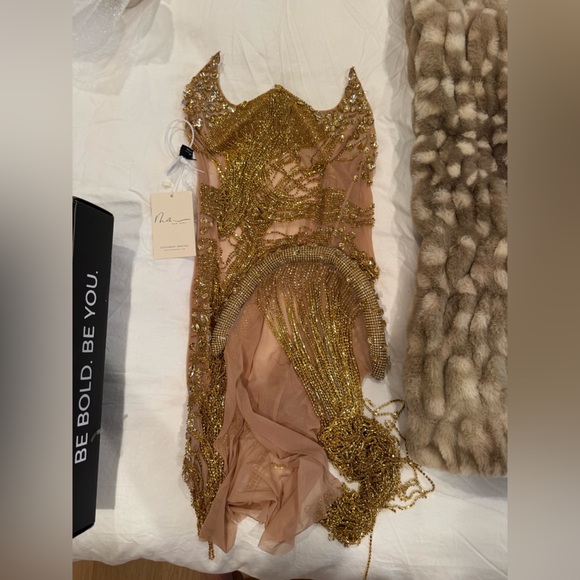 Mew Mews Verona Embellished Diamond Chain Dress In Gold - Picture 5 of 8